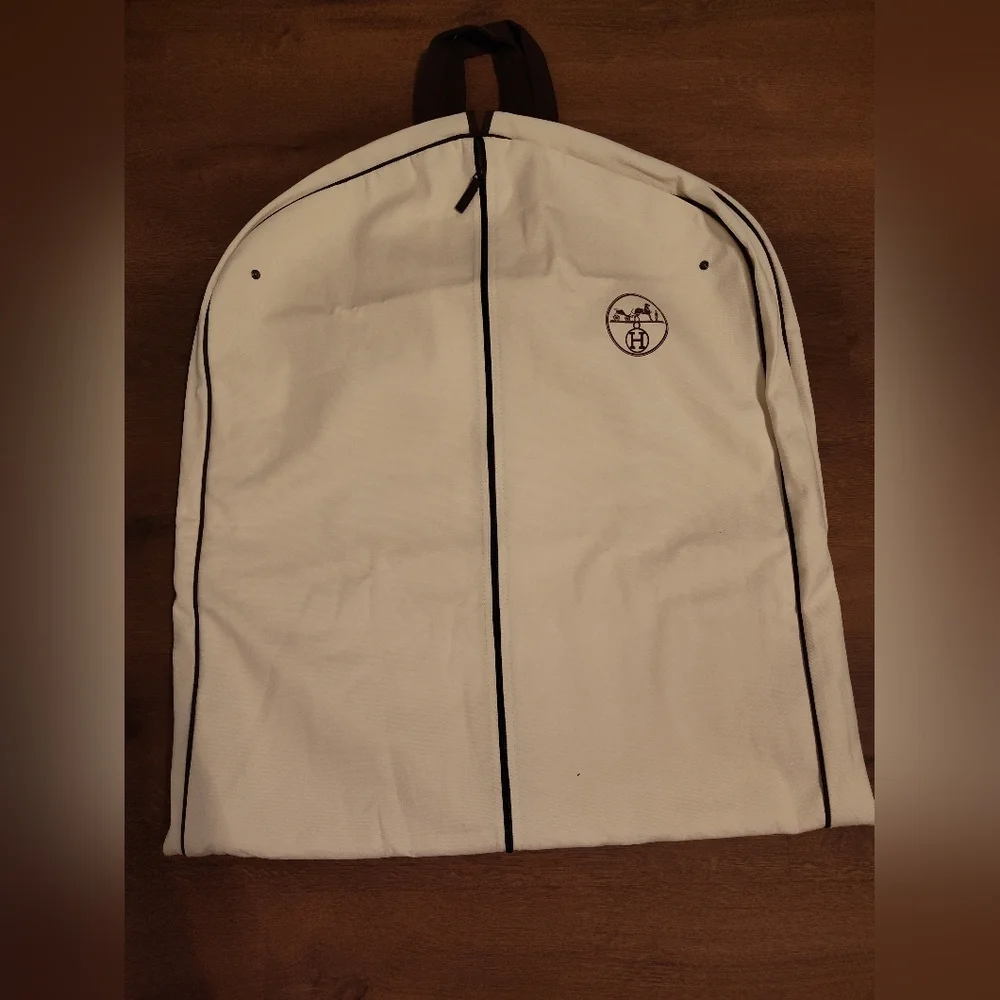 Hermes authentic hermès